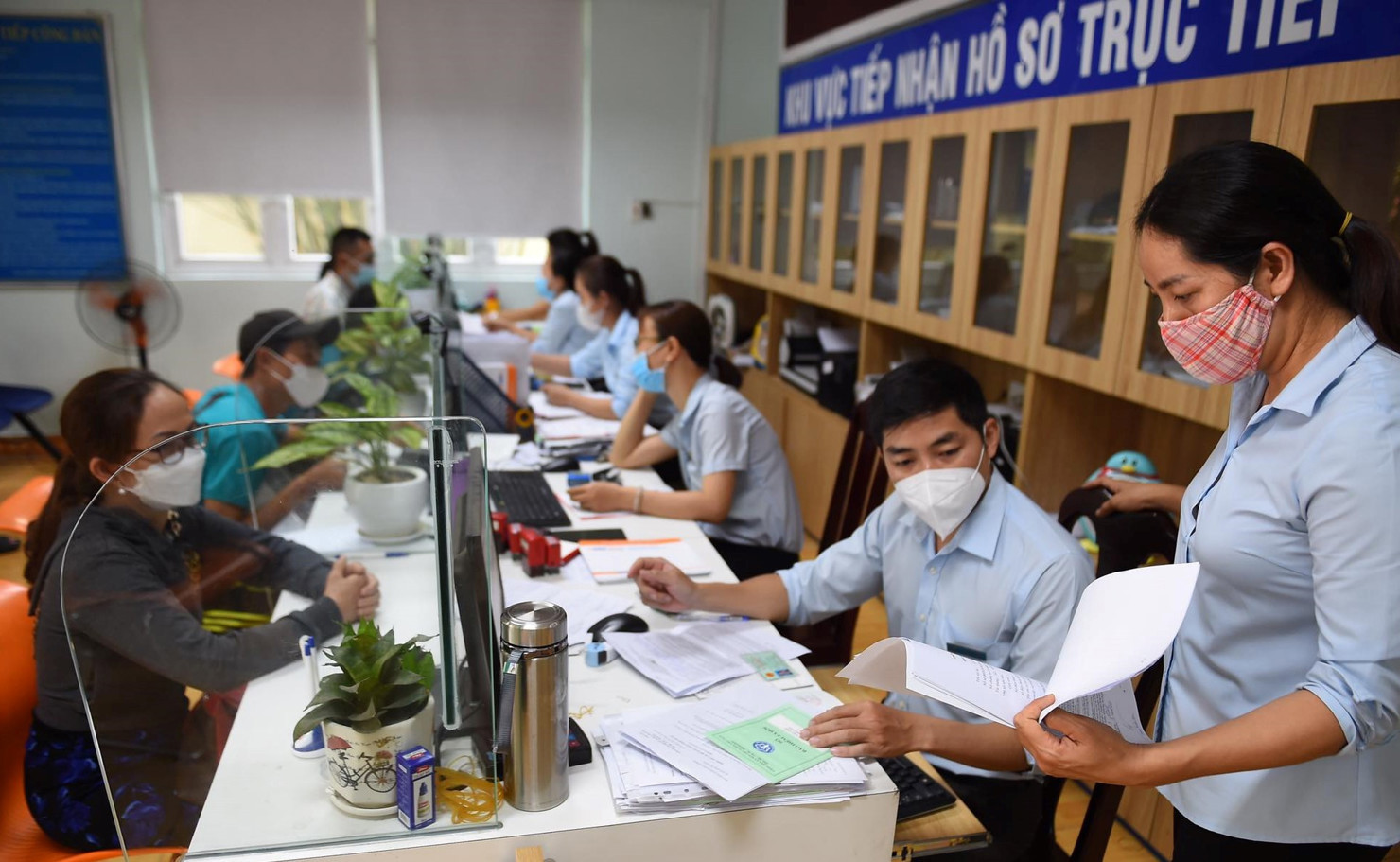 Kịp thời báo cáo, giải quyết khó khăn, vướng mắc phát sinh theo lĩnh vực khi thực hiện chính quyền địa phương 2 cấp.