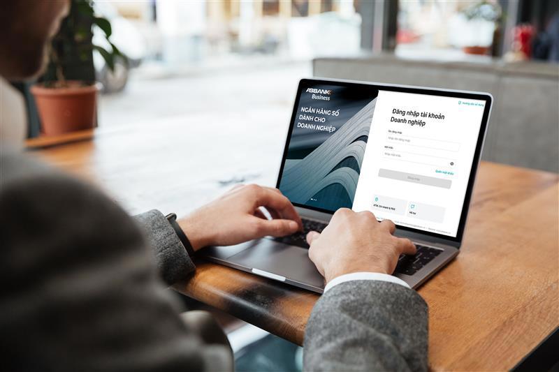 Khi đăng ký và giao dịch trên ứng dụng ABBANK BUSINESS, khách hàng doanh nghiệp dễ dàng nhận ưu đãi trực tiếp lên đến 1 triệu đồng