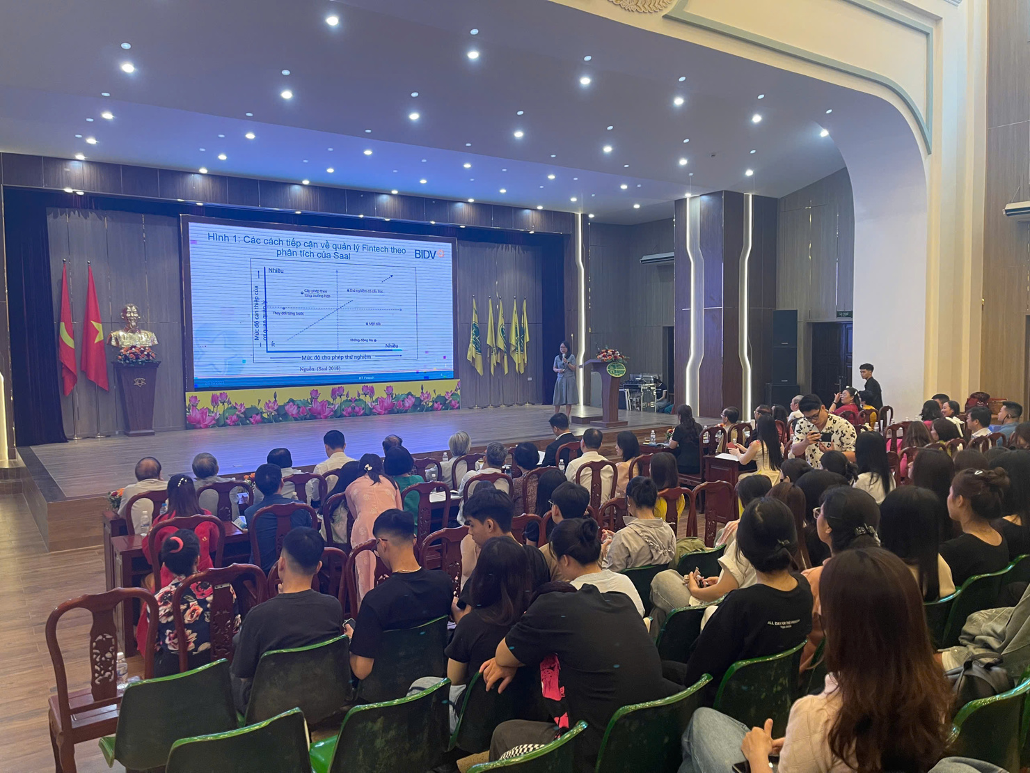 Toàn cảnh hội thảo