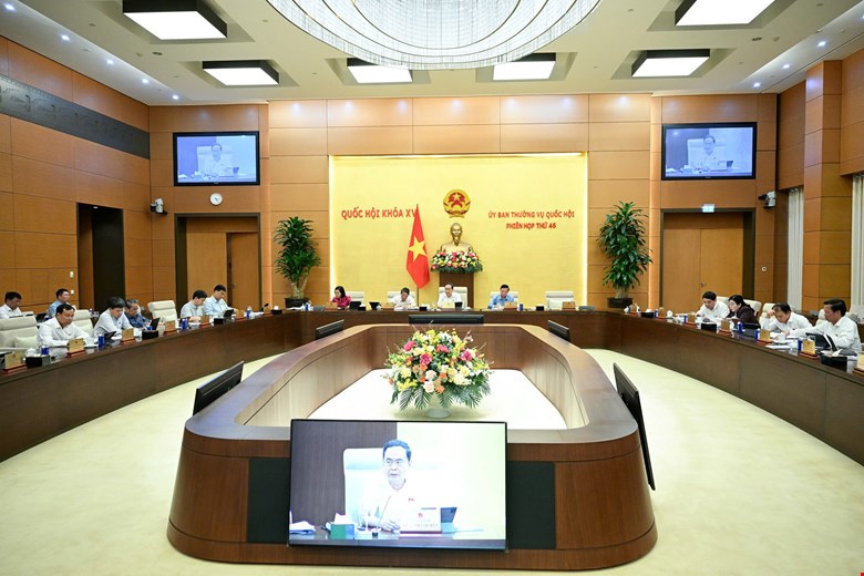 Toàn cảnh Phiên họp.