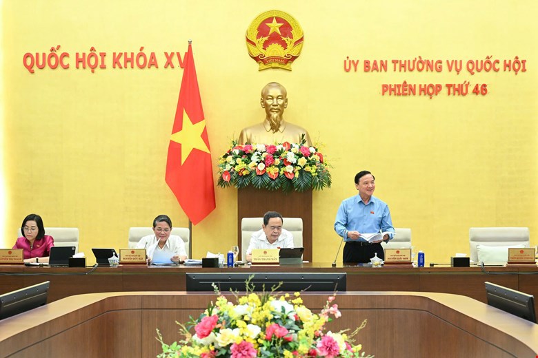 Toàn cảnh phiên họp.