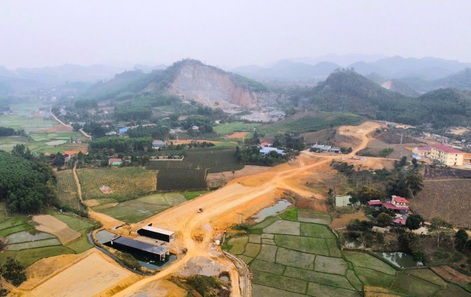 Phó Thủ tướng đánh giá tiến độ thi công 4 dự án cao tốc còn chậm. Ảnh minh họa: Phi Long