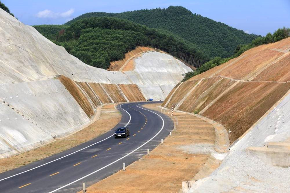 Năm 2025, Bộ Xây dựng khởi công và hoàn thành loạt dự án giao thông trọng điểm. Ảnh minh họa: Đinh Tịnh