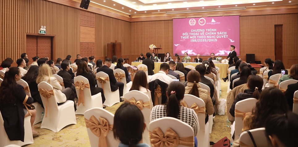 Toàn cảnh Chương trình đối thoại về thuế với các doanh nghiệp tư nhân ở tỉnh Lâm Đồng