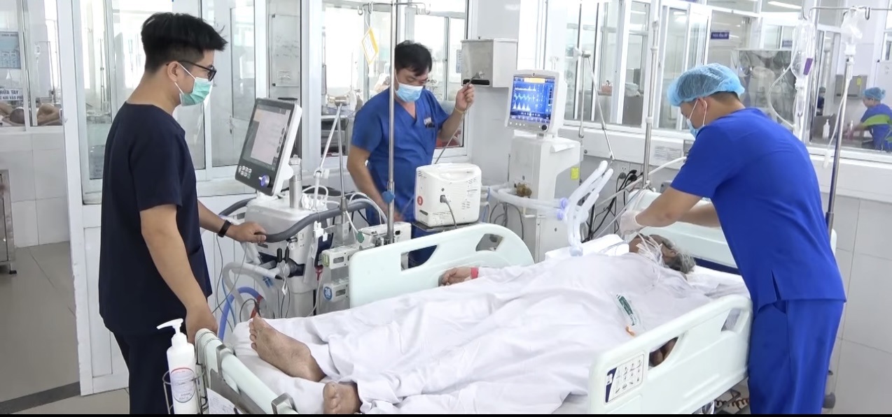 Quá tải và thiếu thuốc ở các cơ sở y tế trên địa bàn TP. Đà Nẵng chỉ xảy ra cục bộ và thời gian ngắn. Ảnh: Lê Văn