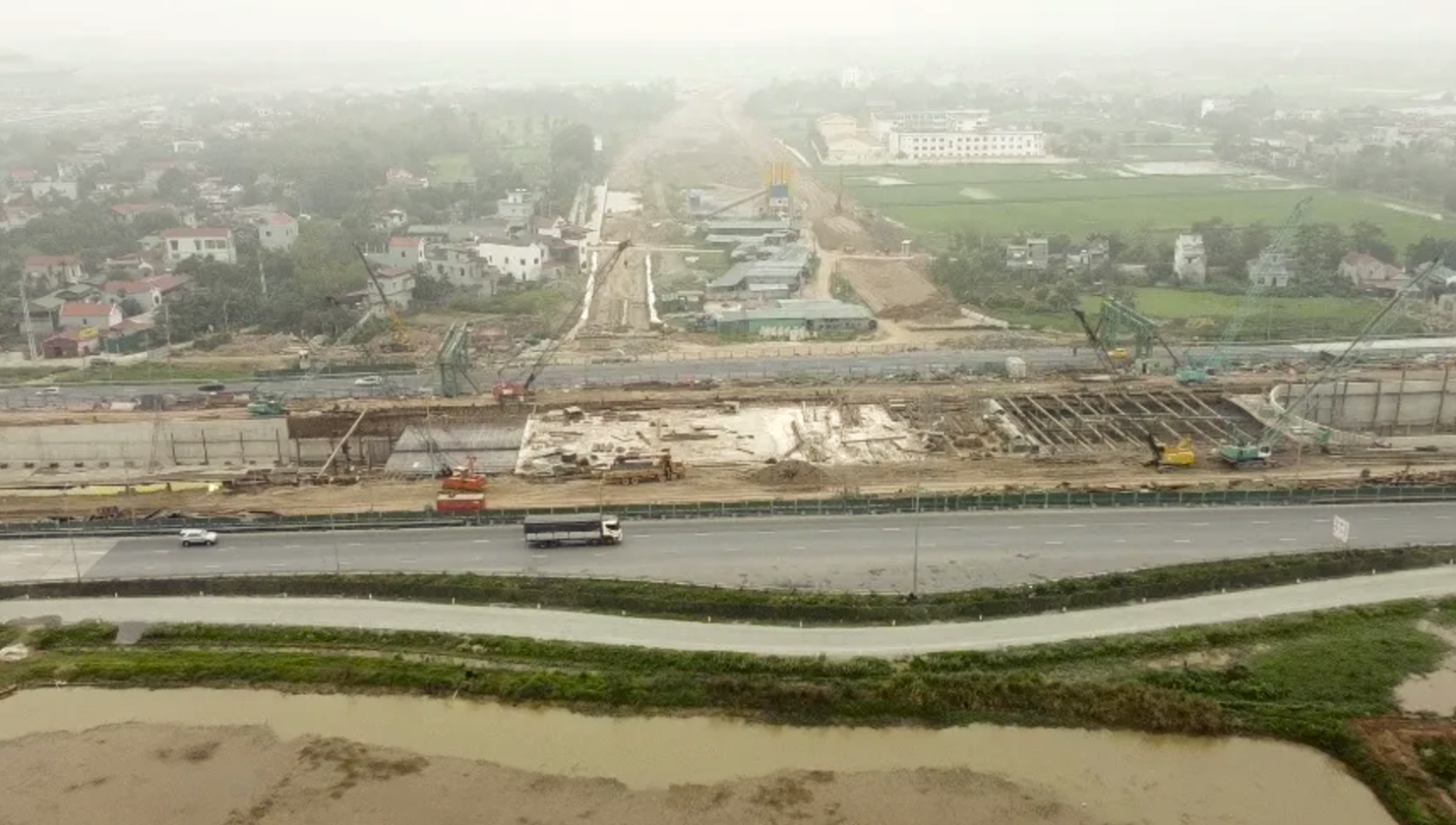 Gần 10 km đường Vành đai 5 – vùng Thủ đô đoạn đi qua địa bàn tỉnh Hà Nam đã được giải phóng mặt bằng. Ảnh: Anh Trọng