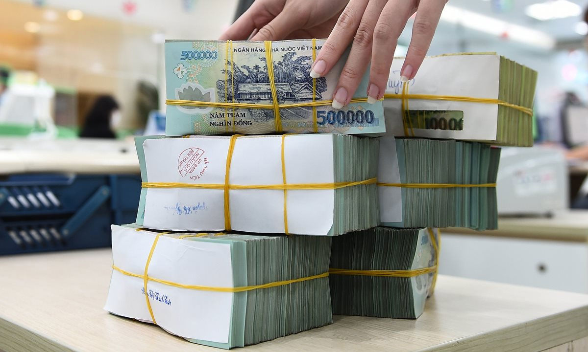 9/12 huyện, thị xã, thành phố đạt và vượt 50% dự toán Hội đồng nhân dân tỉnh Hà Tĩnh giao.