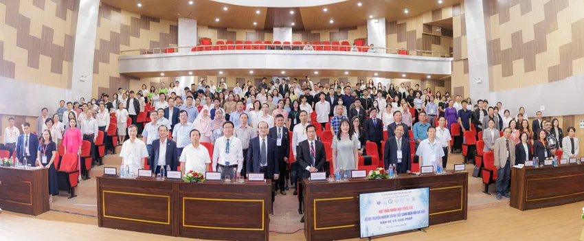Hội thảo khoa học cấp quốc gia với chủ đề “Bệnh truyền nhiễm trong bối cảnh biến đổi khí hậu: Vấn đề và Giải pháp”.