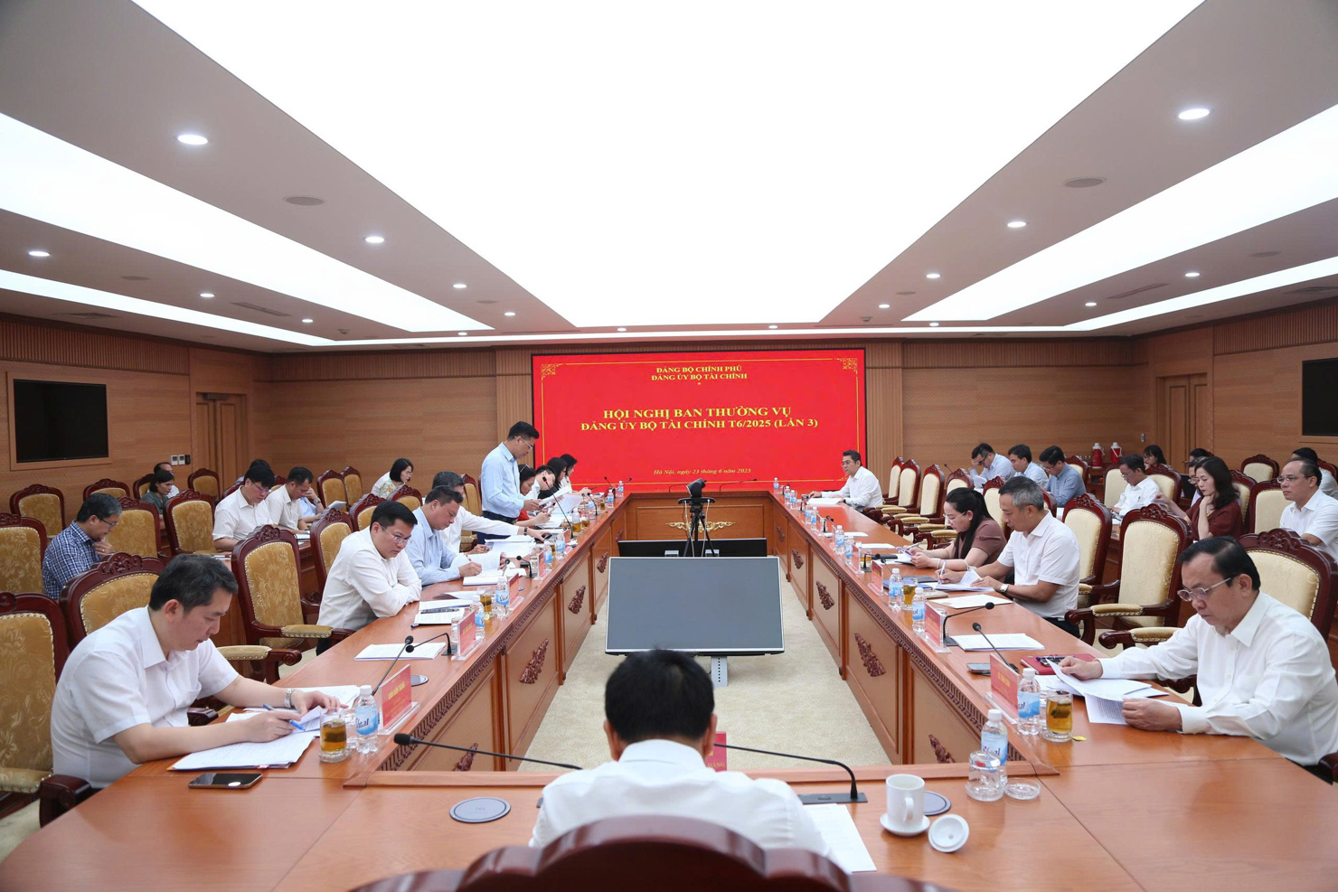 Hội nghị Ban Thường vụ Đảng uỷ Bộ Tài chính định kỳ tháng 6/2025 (lần 3).