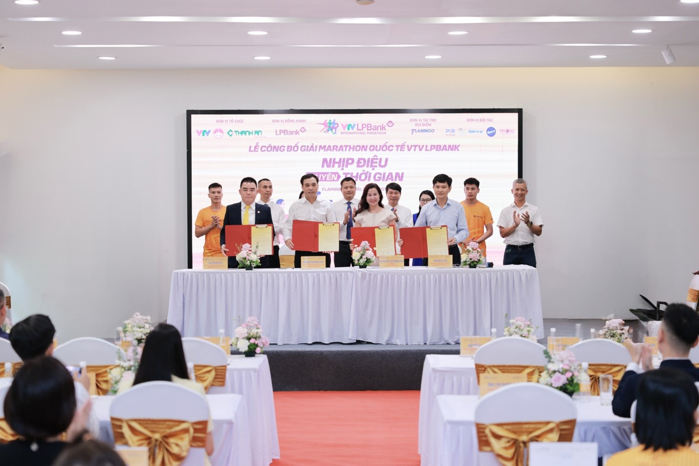 LPBank đồng hành cùng Giải Marathon Quốc tế VTV LPBank -Nhịp điệu xuyên thời gian 2025