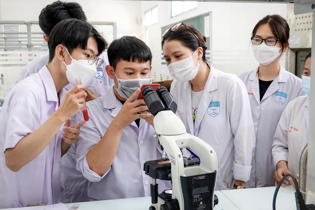 Phát triển nguồn nhân lực chất lượng cao là động lực để thu hút đầu tư.
