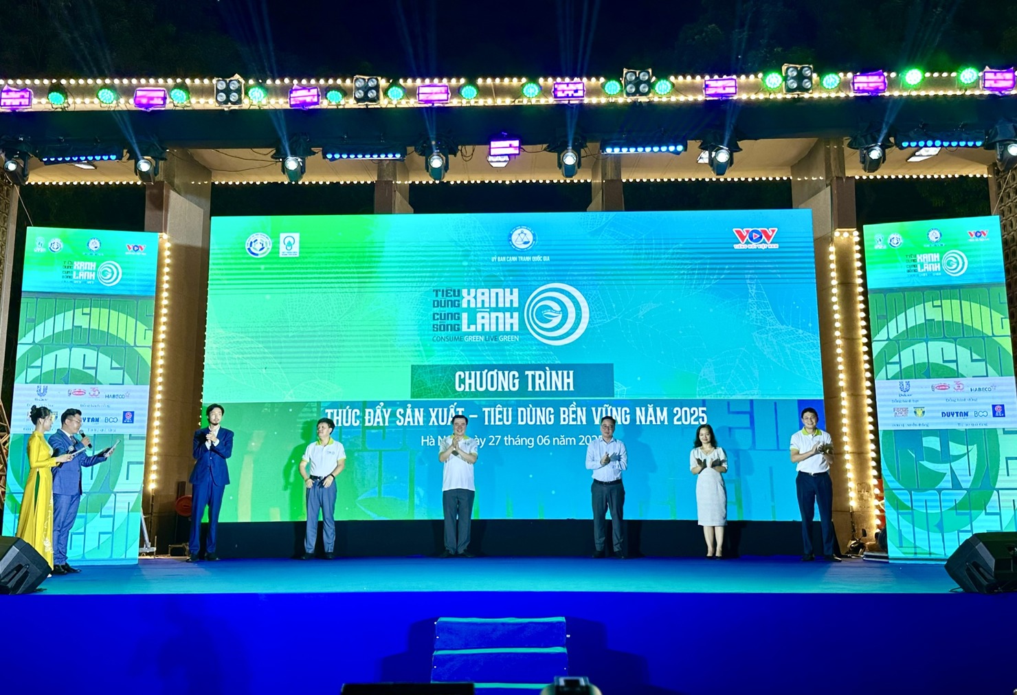 Lễ Khai mạc Chương trình Thúc đẩy sản xuất – Tiêu dùng bền vững 2025. Ảnh: HD
