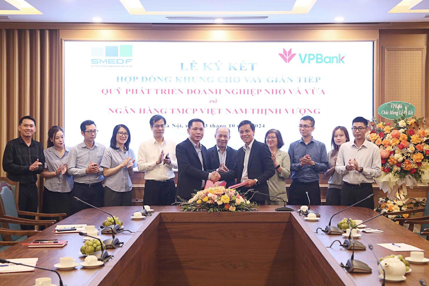 Quỹ Phát triển doanh nghiệp nhỏ và vừa và Đầu tư và Ngân hàng TMCP Việt Nam Thịnh Vượng (VPBank) ký kết hợp đồng khung cho vay gián tiếp.