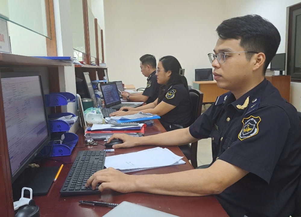 Hoạt động nghiệp vụ tại Hải quan Hà Nam (Chi cục Hải quan khu vực IV). Ảnh minh họa: T.Bình