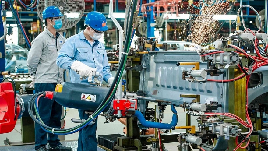 Việc áp dụng chính sách công nghiệp chọn lọc, chủ động, dài hạn đã giúp vươn mình trở thành các trung tâm sản xuất công nghệ toàn cầu.