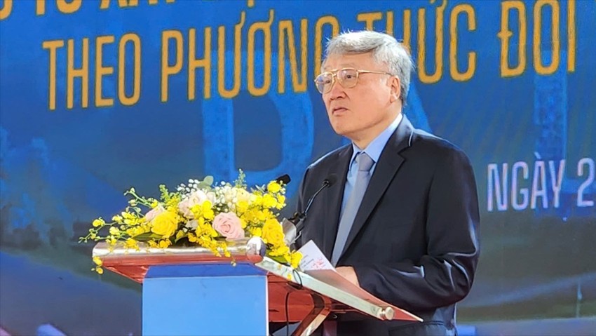 Phó Thủ tướng thường trực Nguyễn Hòa Bình đã phát lệnh khởi công dự án cao tốc Bảo Lộc- Liên Khương