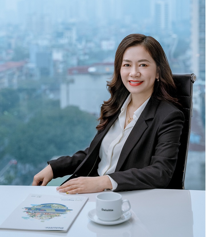 Bà Đinh Mai Hạnh