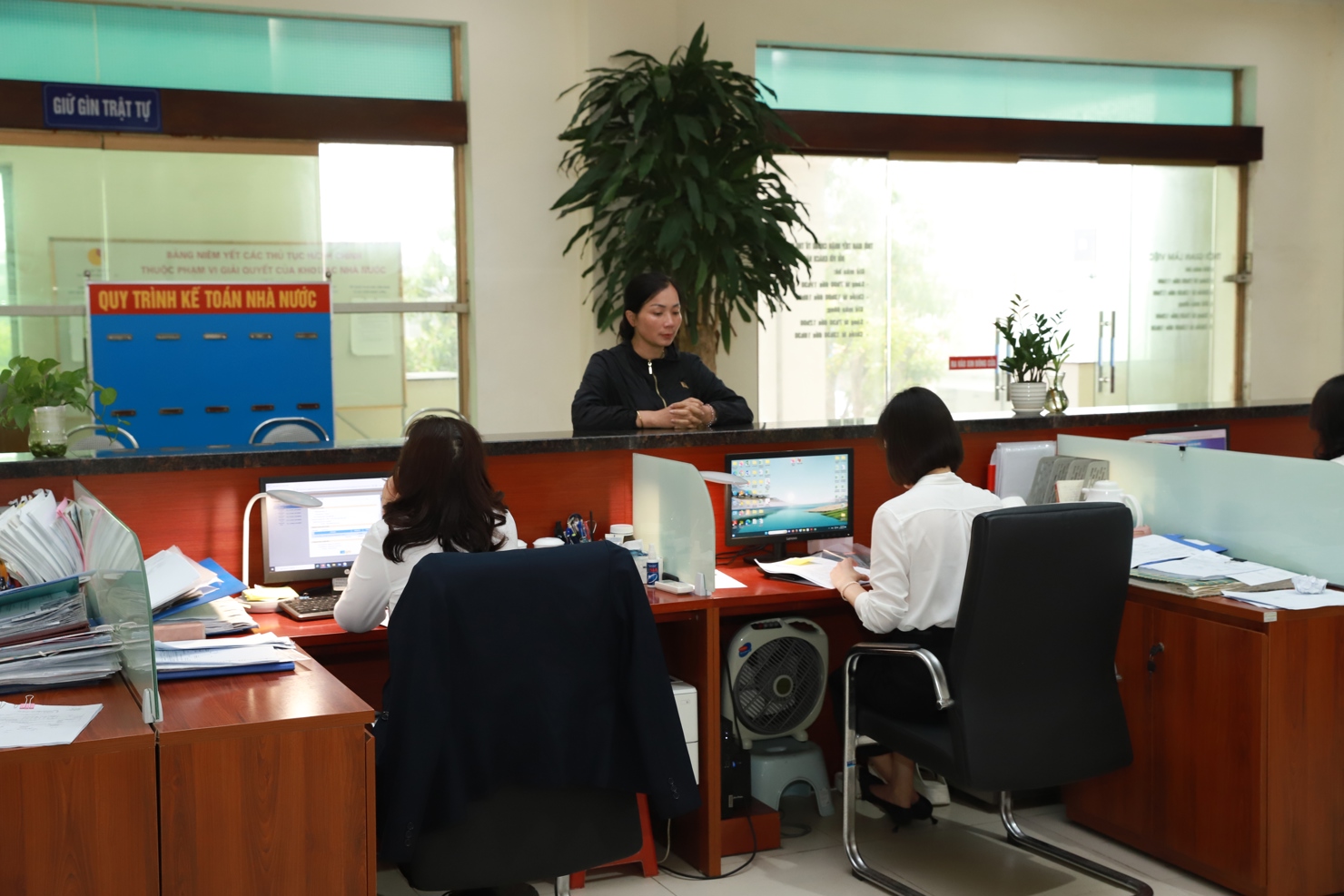 Hoạt động nghiệp vụ kế toán của công chức KBNN khu vực III