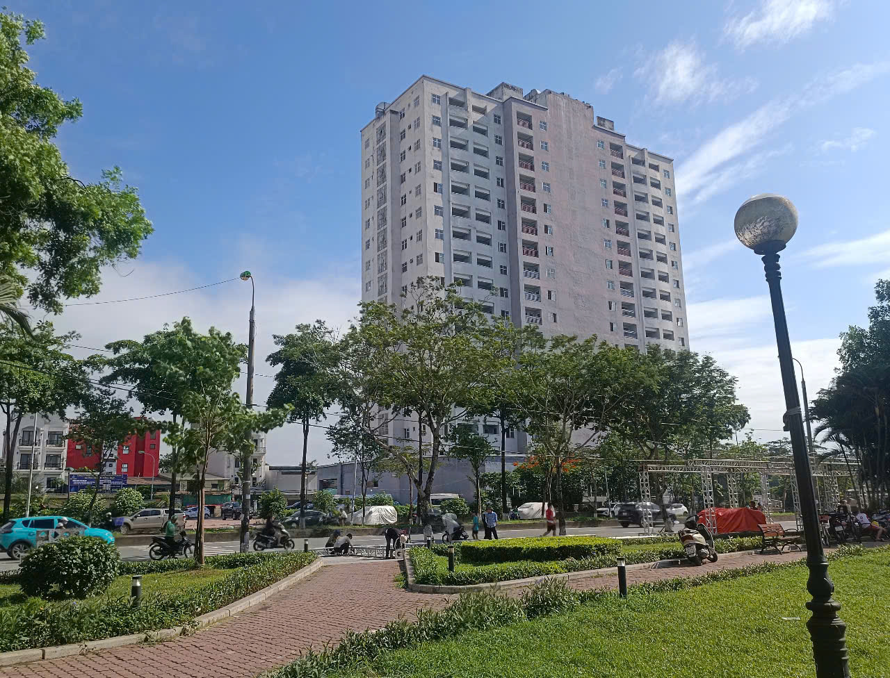 Bộ Xây dựng yêu cầu các đơn vị tiếp tục tập trung nghiên cứu, xây dựng trình Chính phủ, Thủ tướng Chính phủ 4 nhiệm vụ trọng tâm lớn, trong đó tiến tới thành lập Quỹ nhà ở xã hội quốc gia...