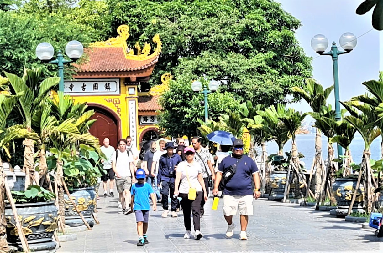 6 tháng đầu năm 2025, khách quốc tế đến TP. Hà Nội đạt 2.636 nghìn lượt người, tăng 23,6% so với cùng kỳ năm 2024.