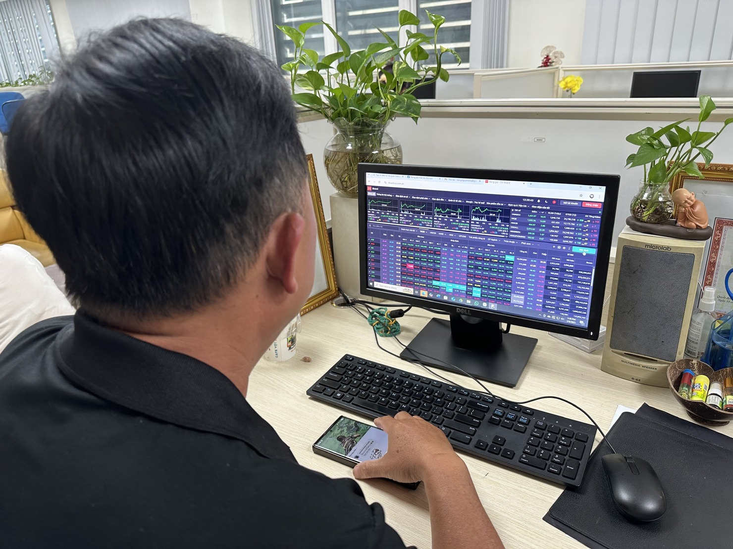 Thị trường chứng khoán đang ghi nhận những tín hiệu tích cực. Ảnh: T.D