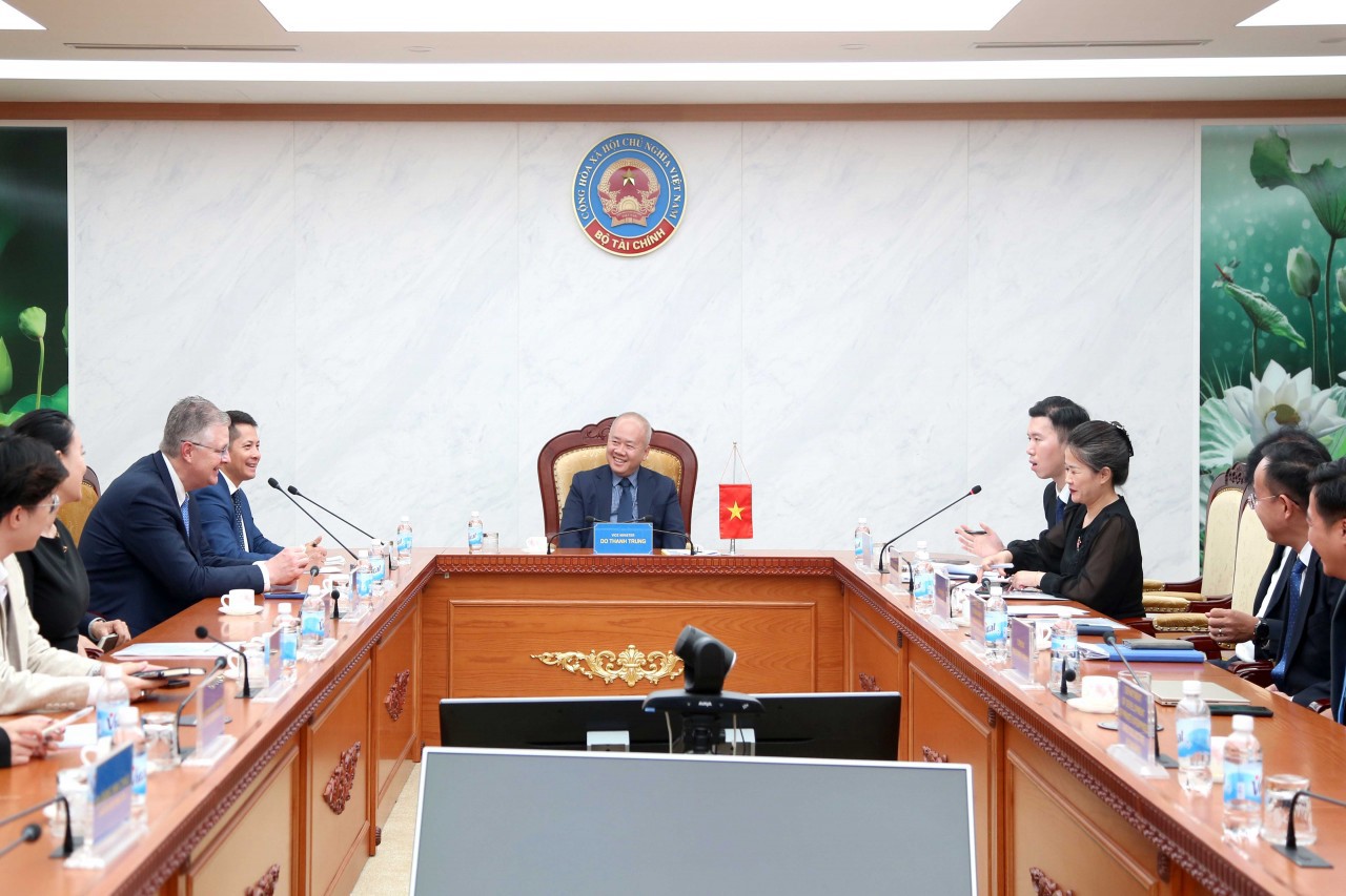 Toàn cảnh buổi làm việc. 