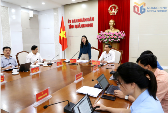 Đồng chí Đỗ Thị Ngọc, Phó Cục trưởng Cục Thống kê (Bộ Tài chính) phát biểu tại buổi làm việc