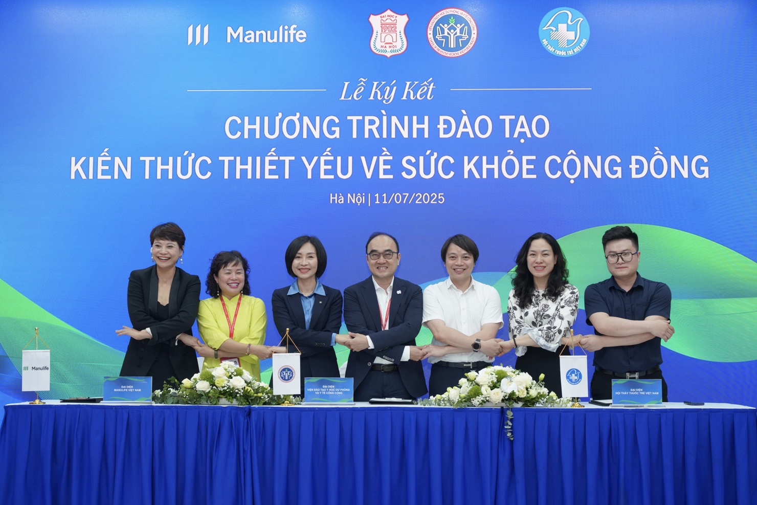 Sự hợp tác giữa Manulife Việt Nam và các cơ sở đào tạo chuyên môn y khoa góp phần mang lại giá trị lâu dài cho người tham gia bảo hiểm. 