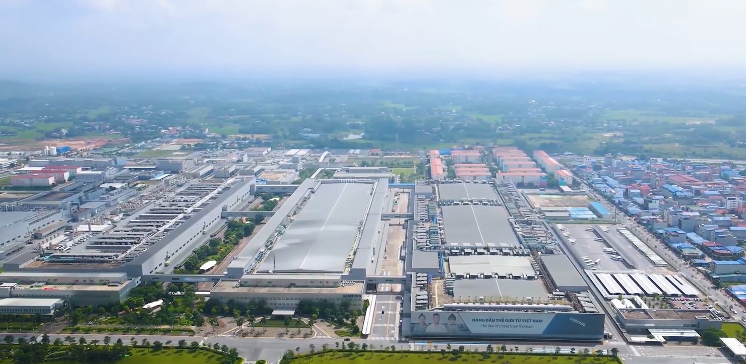 Khu công nghiệp Yên Bình - Thái Nguyên là nơi đặt trụ sở của Nhà máy Samsung Electronics Việt Nam và là khu công nghiệp tiêu biểu thu hút đầu tư nước ngoài