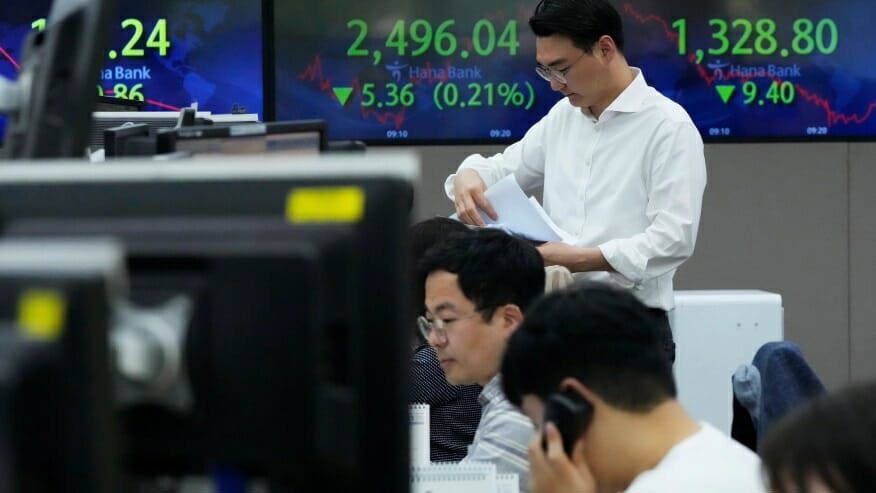 Sẽ có hướng dẫn cụ thể để xác định thu nhập chịu thuế từ hoạt động chuyển nhượng vốn và chuyển nhượng chứng khoán của bongdaso. Ảnh Internet.