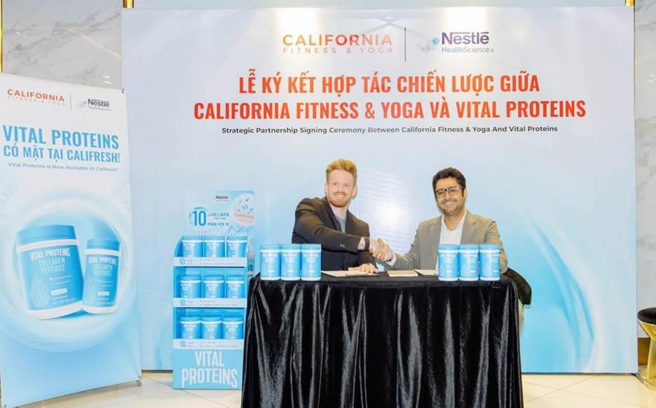 Đại diện thương hiệu collagen Vital Proteins và hệ thống California Fitness & Yoga tại Việt Nam ký thỏa thuận hợp tác chiến lược.