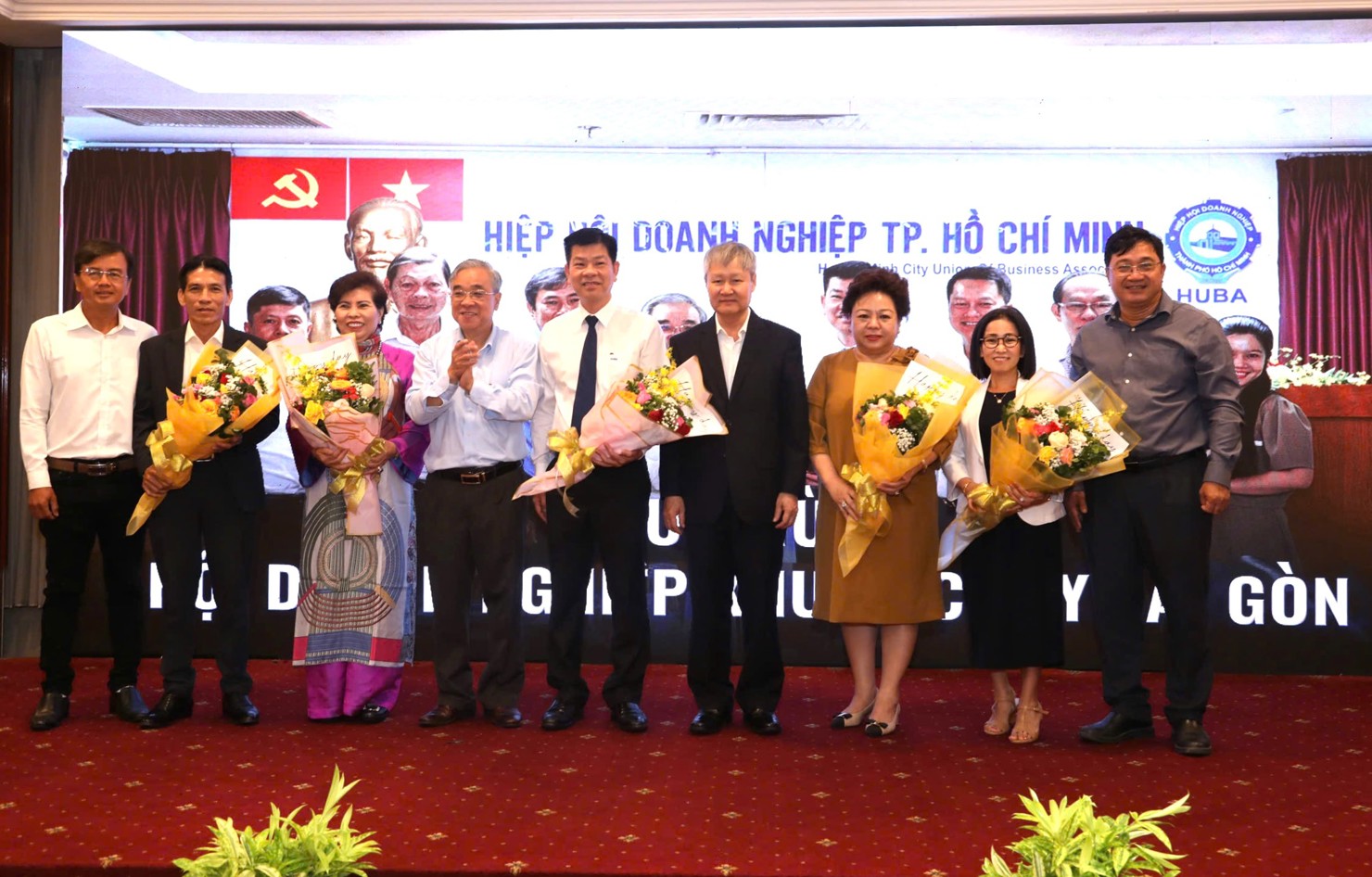 Các hội Doanh nghiệp khu vực trực thuộc Hiệp hội DN TP. Hồ Chí Minh ra mắt sáng 23/7. Ảnh: T.D