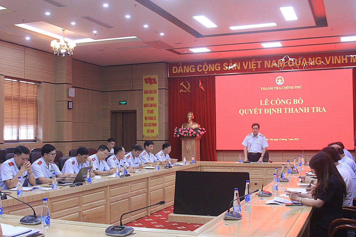Phó Tổng Thanh tra Chính phủ Dương Quốc Huy đã chủ trì công bố quyết định thanh tra việc chấp hành chính sách, pháp luật đối với Dự án tuyến cao tốc cửa khẩu Hữu Nghị - Chi Lăng và Dự án tuyến cao tốc Đồng Đăng - Trà Lĩnh.