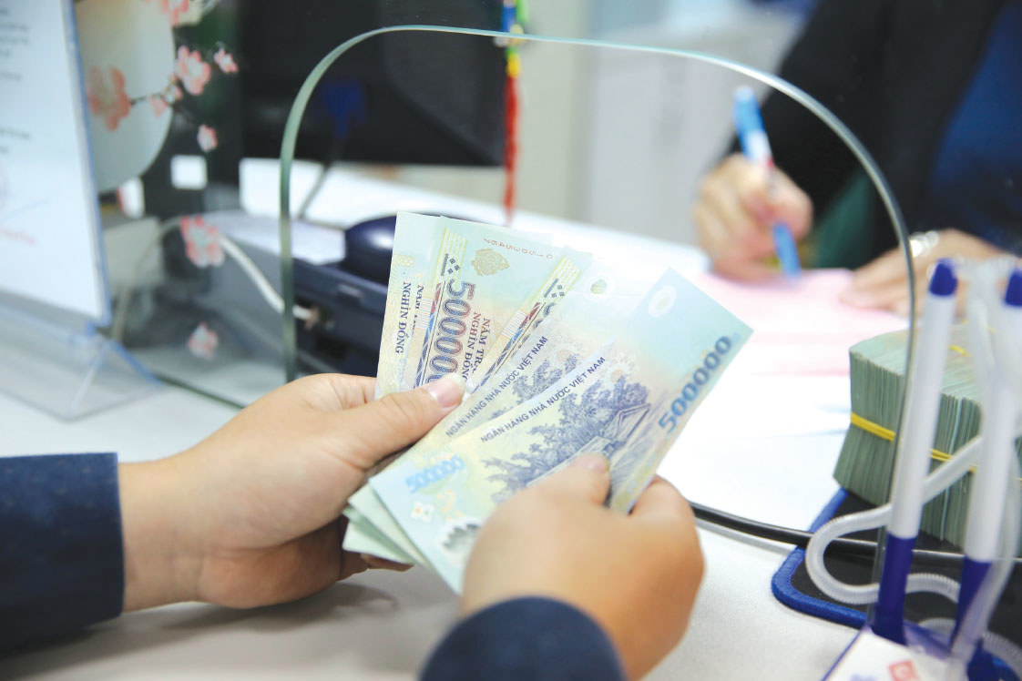 Tiếp tục chỉ đạo các TCTD thực hiện các giải pháp ổn định lãi suất tiền gửi, giảm mặt bằng lãi suất cho vay. Ảnh: Internet