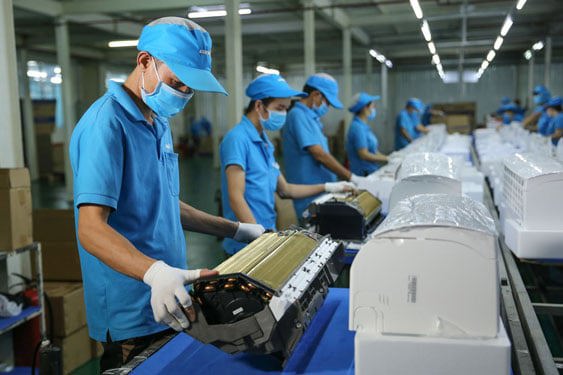 Để tiếp tục tạo động lực thúc đẩy lĩnh vực công nghiệp trong nước phát triển, bên cạnh sự nỗ lực nâng cao năng lực sản xuất của mỗi doanh nghiệp thì hệ thống cơ chế chính sách về công nghiệp cần được hoàn thiện và triển khai đồng bộ, hiệu quả.