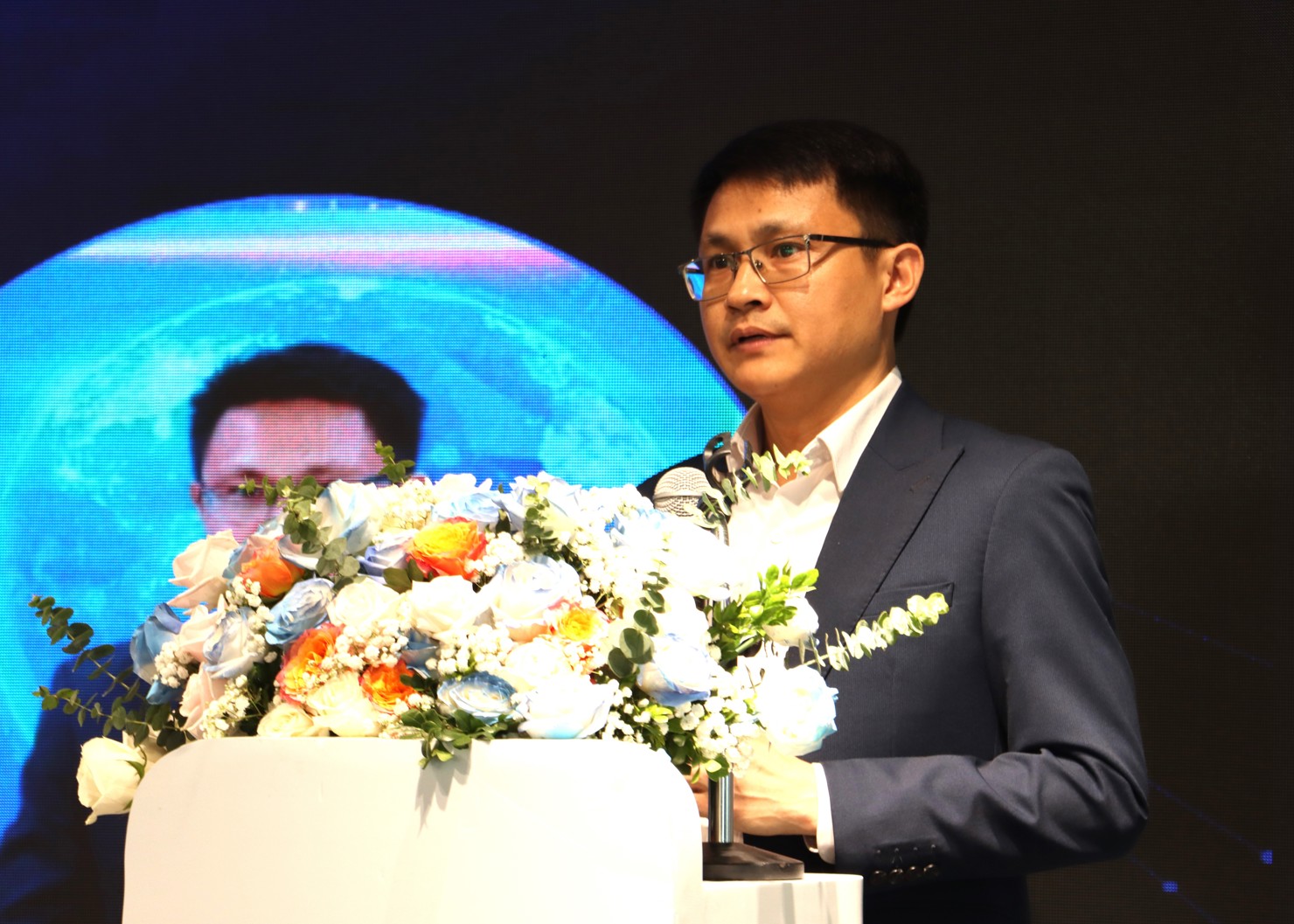 Ông Võ Xuân Hoài, Phó Gi ám đốc Trung tâm Đổi mới sáng tạo Quốc gia phát biểu tại hội thảo. Ảnh: Quang Hùng