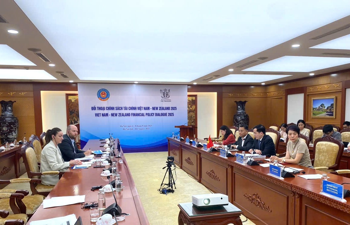 Quang cảnh phiên thảo luận.