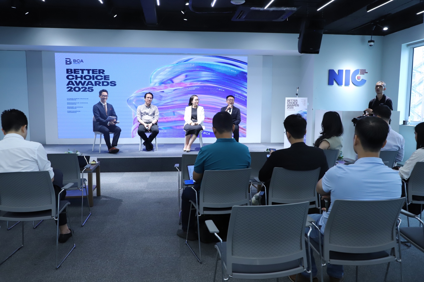 Đại diện Ban tổ chức trao đổi cùng các phóng viên về Better Choice Awards (BCA) 2025. 