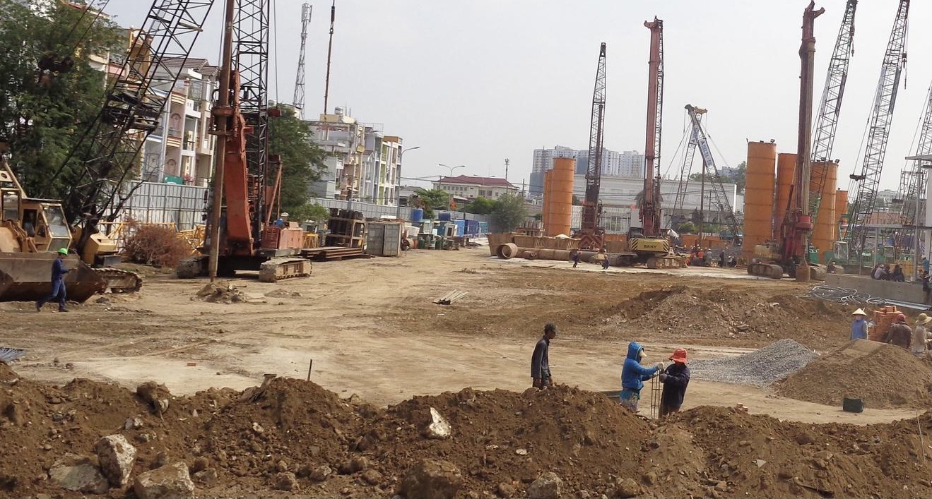 Nhiều công trình ở Vĩnh Long đang đẩy mạnh giải bongdaso kèo nhà cái vốn đầu tư công. Ảnh. Nhật Minh
