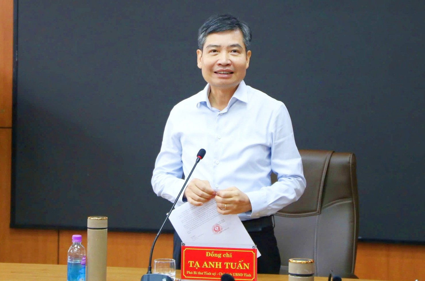Chủ tịch UBND tỉnh Đắk Lắk Tạ Anh Tuấn làm Trưởng bongdaso vn thực hiện chính sách BHXH, BHYT, BHTN. Ảnh: TT