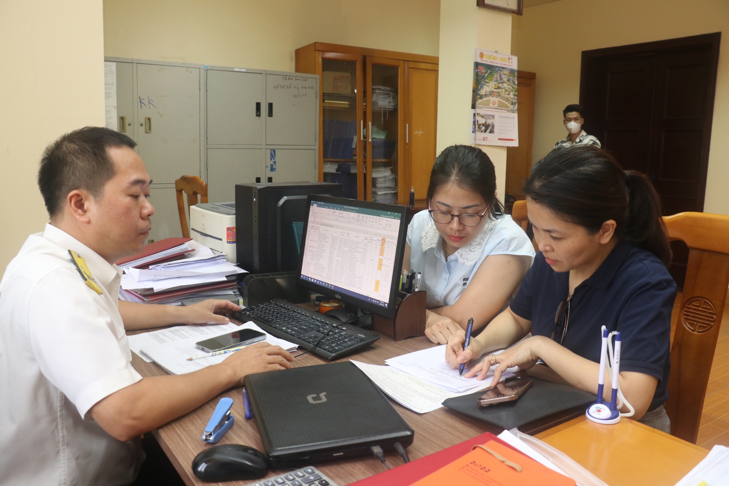 Thời gian qua, nhiều giải pháp đã được ngành Thuế triển khai để quản lý thuế từ hoạt động kinh doanh TMĐT. Ảnh: TN.