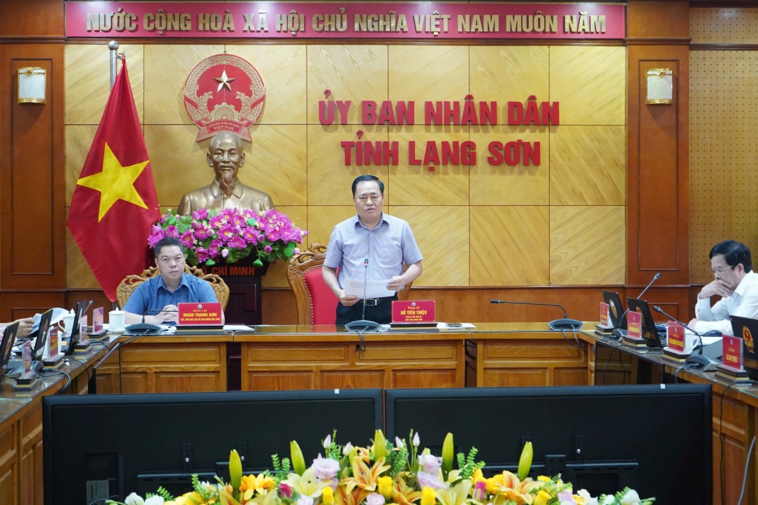 Ông Hồ Tiến Thiệu, Chủ tịch UBND tỉnh Lạng Sơn, Trưởng Ban Chỉ đạo xây dựng KKT cửa khẩu Đồng Đăng – Lạng Sơn phát biểu kết luận tại Hội nghị sơ kết công tác 6 tháng đầu năm, triển khai nhiệm vụ 6 tháng cuối năm 2025 của Ban Chỉ đạo xây dựng Khu kinh tế cửa khẩu Đồng Đăng – Lạng Sơn