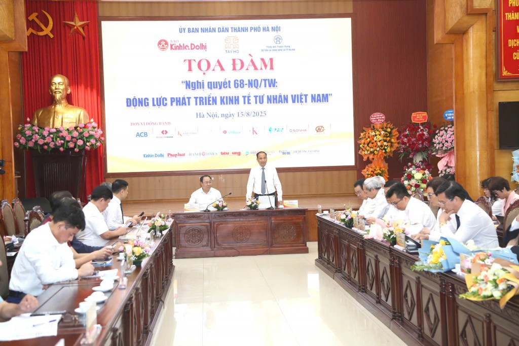 Toàn cảnh buổi tọa đàm.