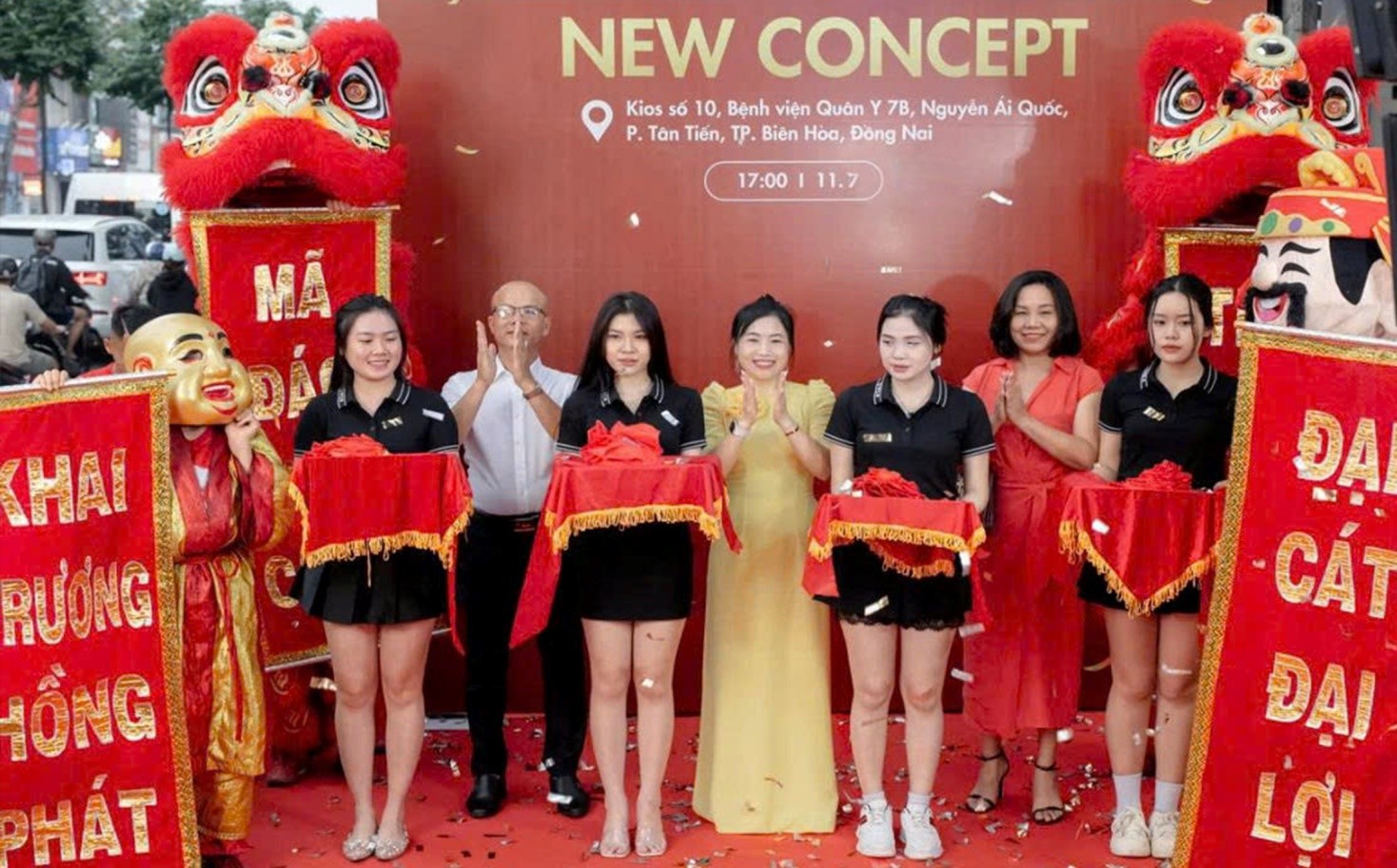 OWEN Biên Hòa là thương hiệu thời trang nam cao cấp, không chỉ mở cửa để sinh viên tiếp cận hệ thống kinh doanh thực tế mà còn cung cấp dữ liệu, chia sẻ kinh nghiệm về chiến lược marketing trong ngành thời trang.