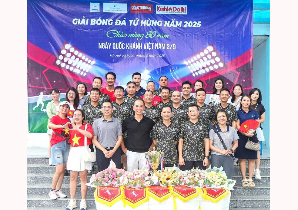  Đội bóng Ciputra Hanoi
