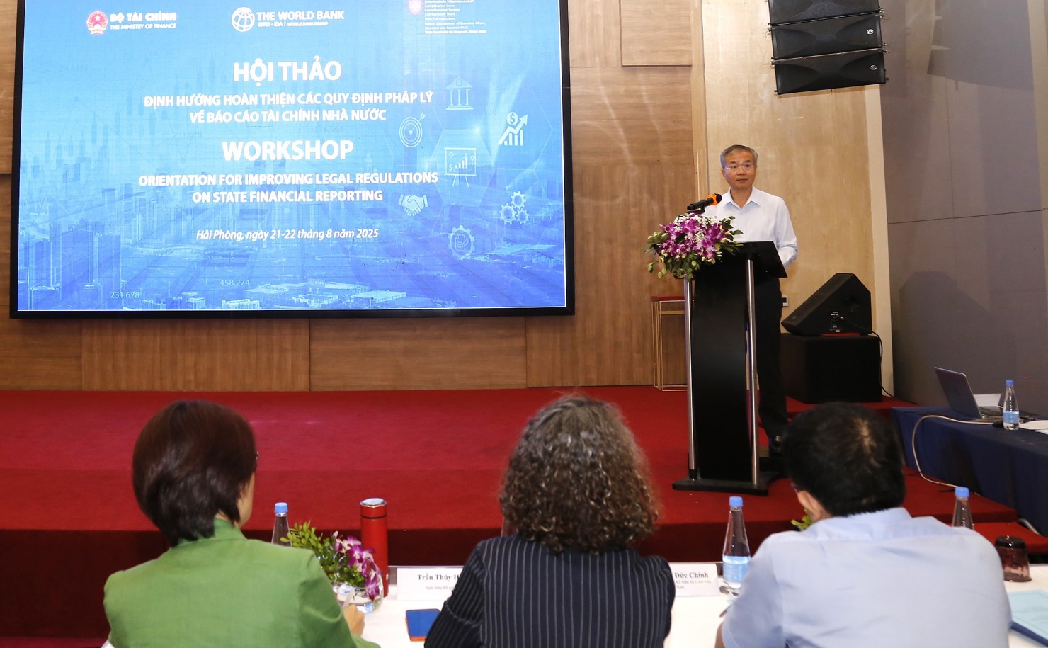 Phó Giám đốc Kho bạc Nhà nước Nguyễn Quang Vinh cho rằng cần khẩn trương hoàn thiện các quy định pháp lý về Báo cáo tài chính nhà nước