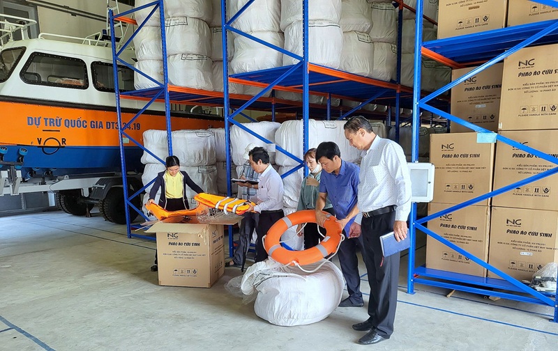 Cục DTNN vừa phê duyệt kế hoạch lựa chọn nhà thầu mua 90.000 chiếc phao áo cứu sinh thuộc chỉ tiêu kế hoạch DTQG năm 2025.