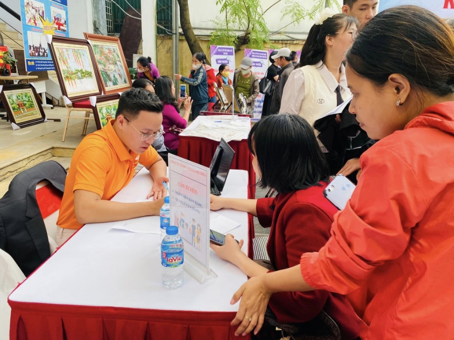 Doanh nghiệp sử dụng lao động khuyết tật sẽ được giảm tiền đóng bảo hiểm thất nghiệp.
