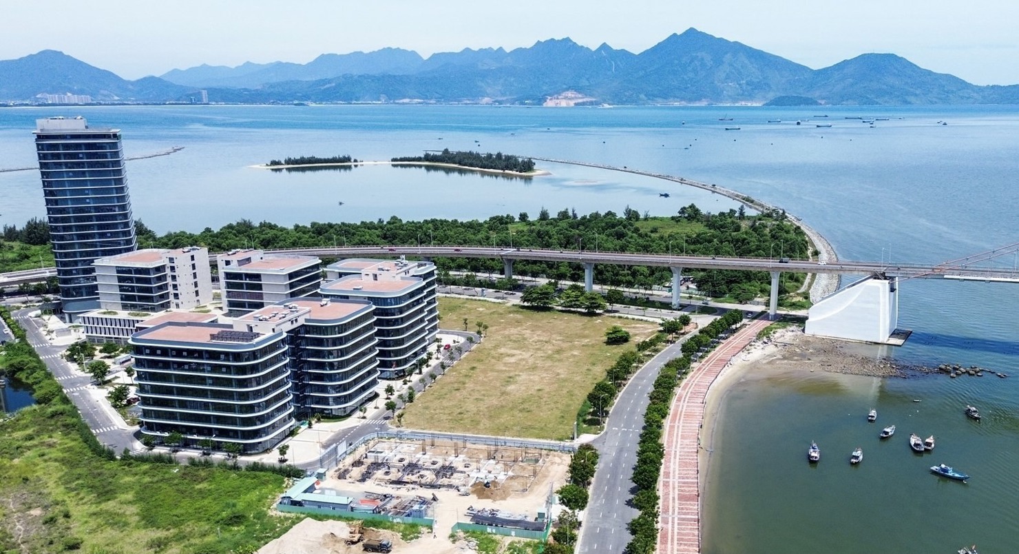 Một khu nhà thuộc Khu công viên phần mềm số 2 của TP. Đà Nẵng được sử dụng làm trụ sở làm việc tạm thời cho Ban trù bị. Ảnh: P.N