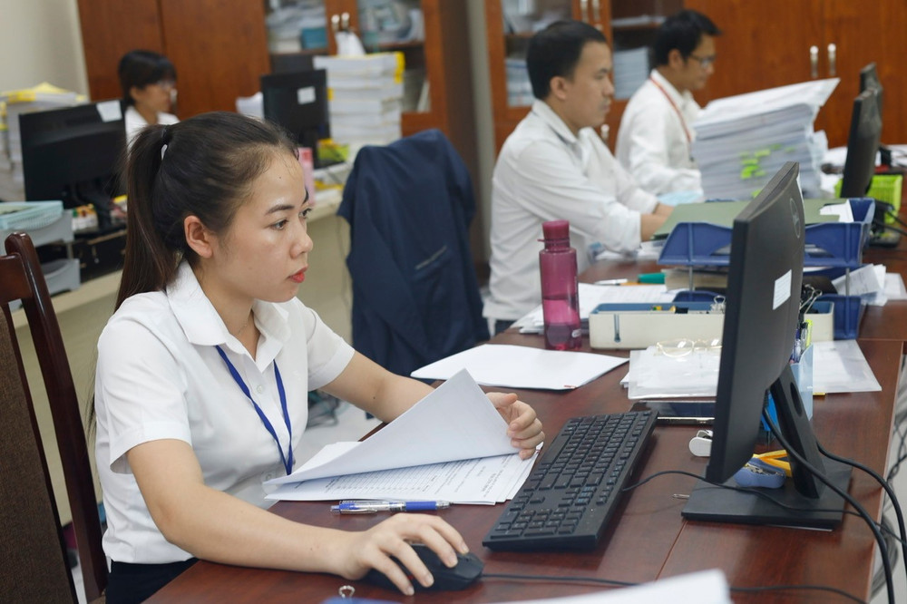 Kho bạc Nhà nước làm việc xuyên lễ để đảm bảo tiến độ tặng quà cho người dân dịp Quốc khánh 2/9. Ảnh: internet